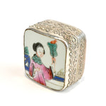 Famille Verte Snuff-Box