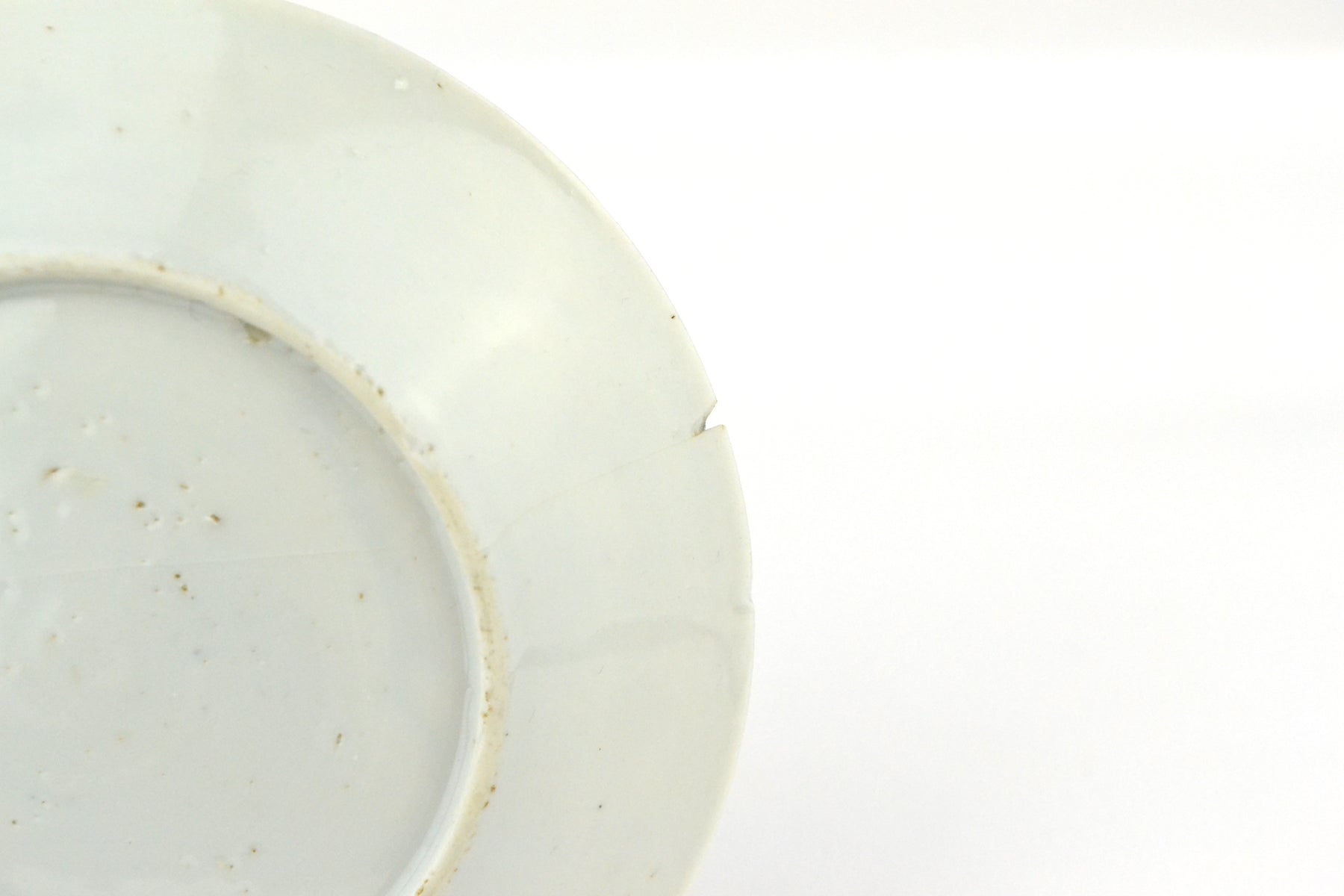 Small Kangxi Plate - Fisherman