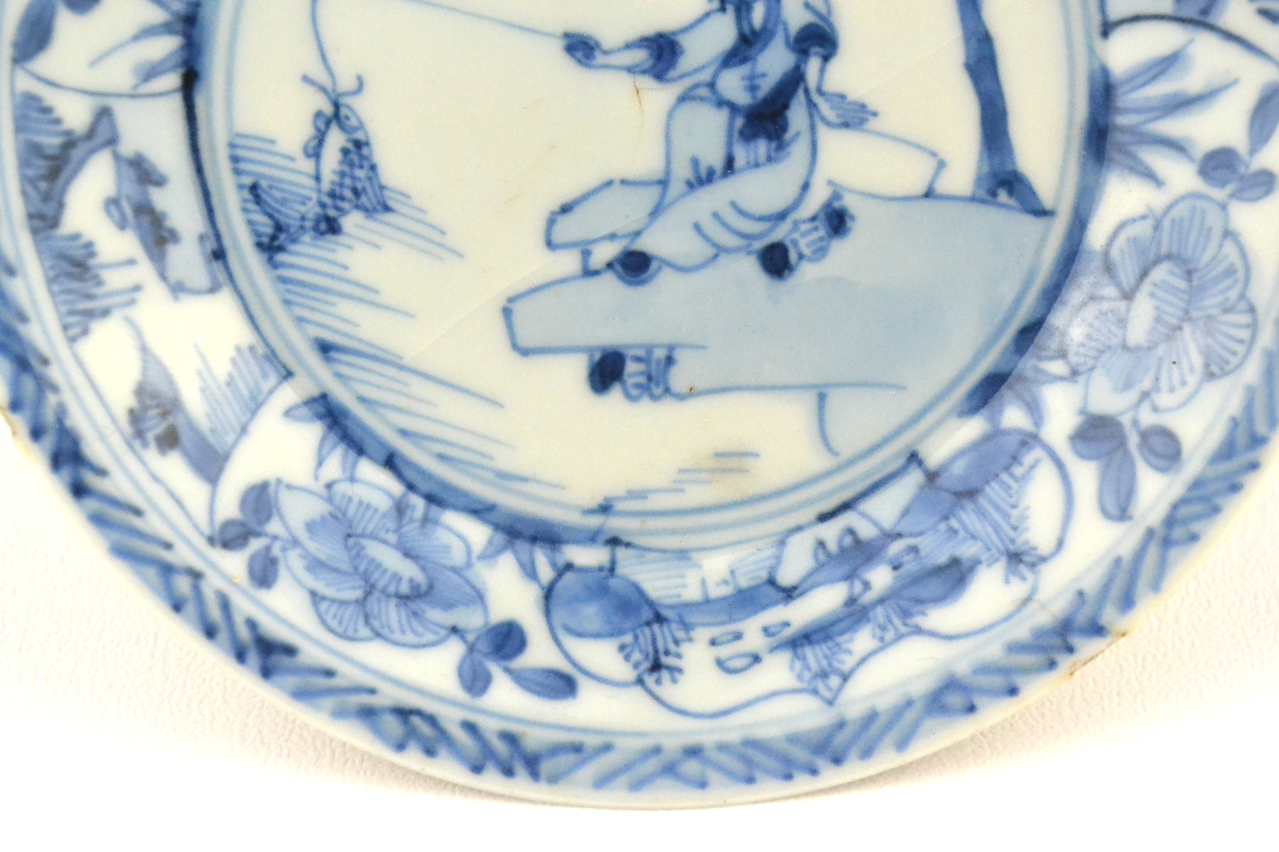 Small Kangxi Plate - Fisherman