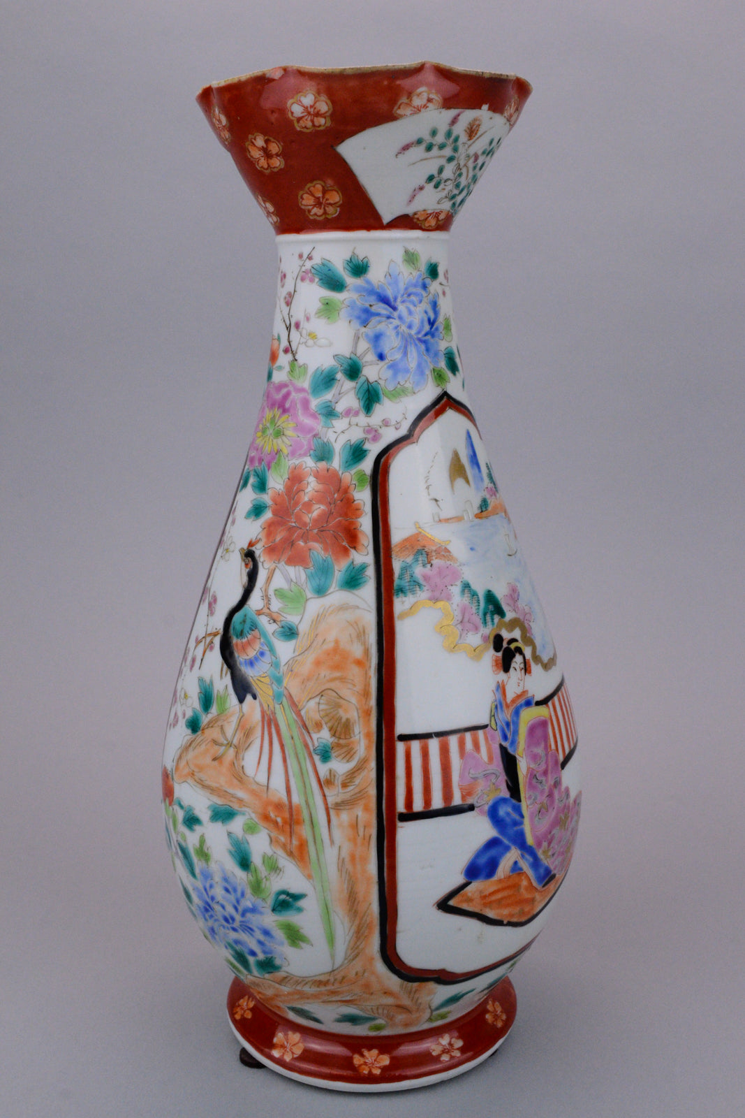 Arita Hichozan Shinpo Trumpet Vase